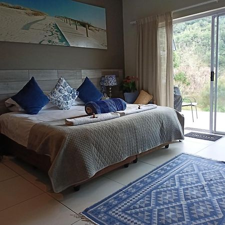Mackenzies Accommodation East London Esterno foto