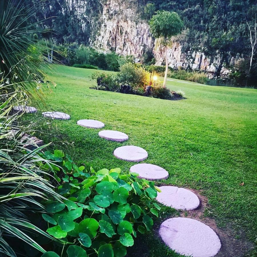 Mackenzies Accommodation East London Esterno foto