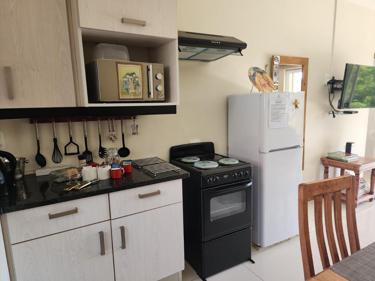Mackenzies Accommodation East London Esterno foto