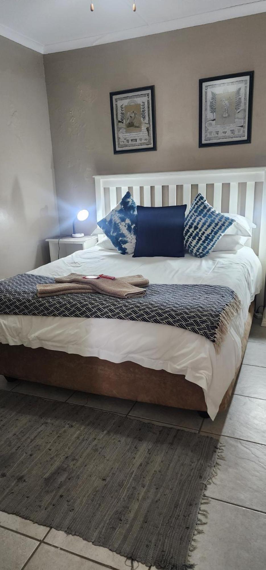 Mackenzies Accommodation East London Esterno foto