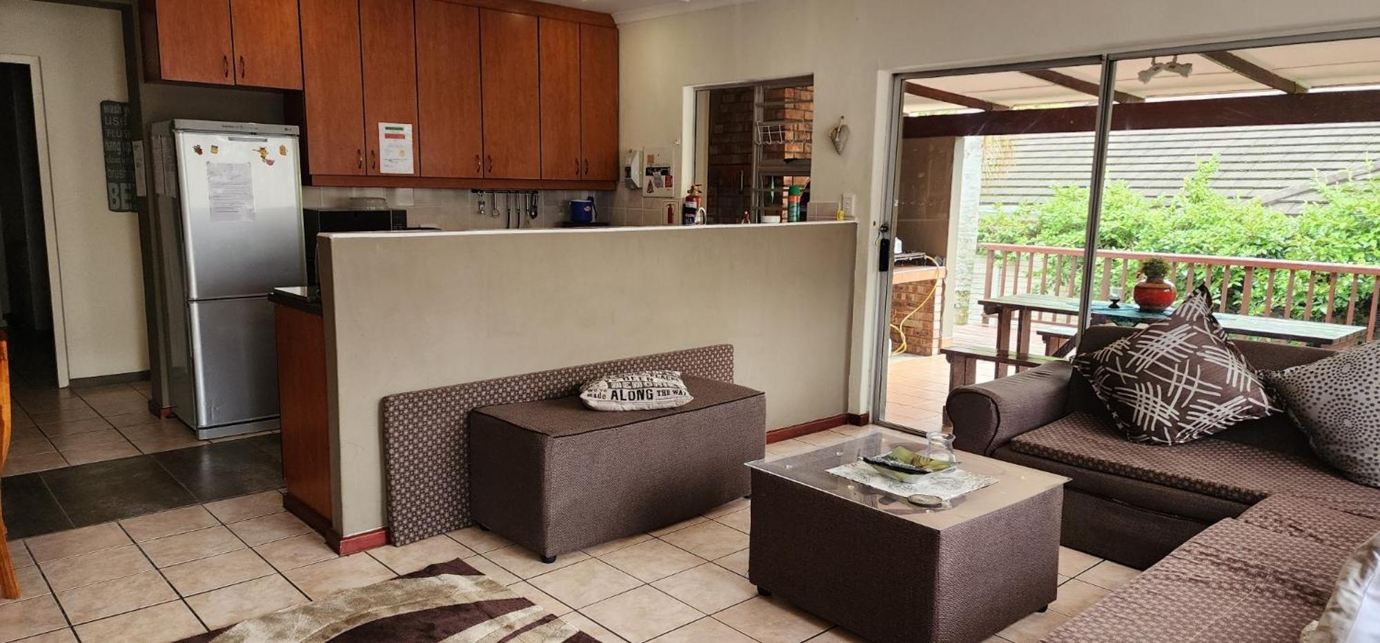 Mackenzies Accommodation East London Esterno foto