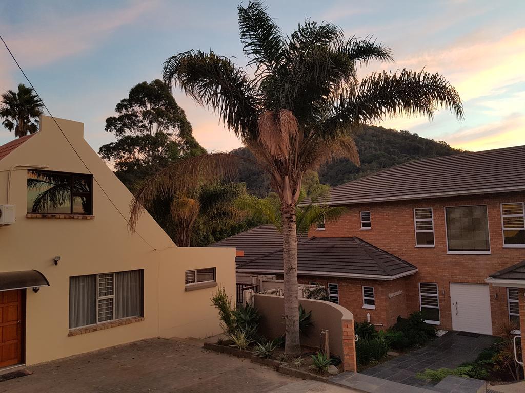 Mackenzies Accommodation East London Esterno foto